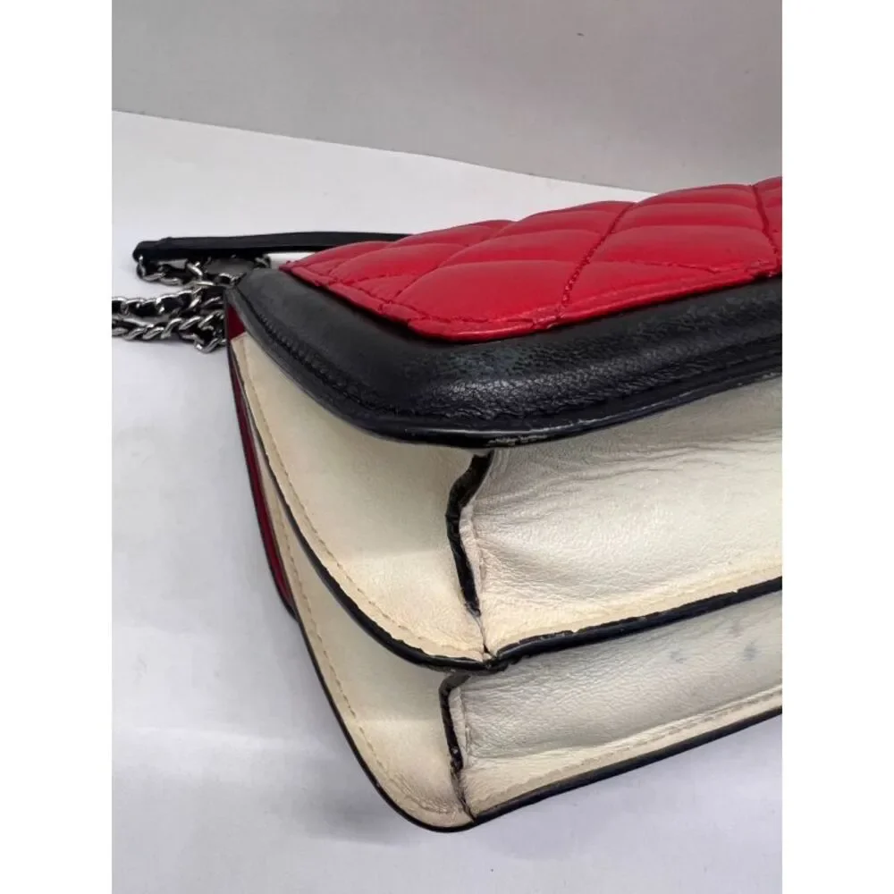 Chanel Women Pre-Loved Bag Very Good Condition - Picture 9 of 9